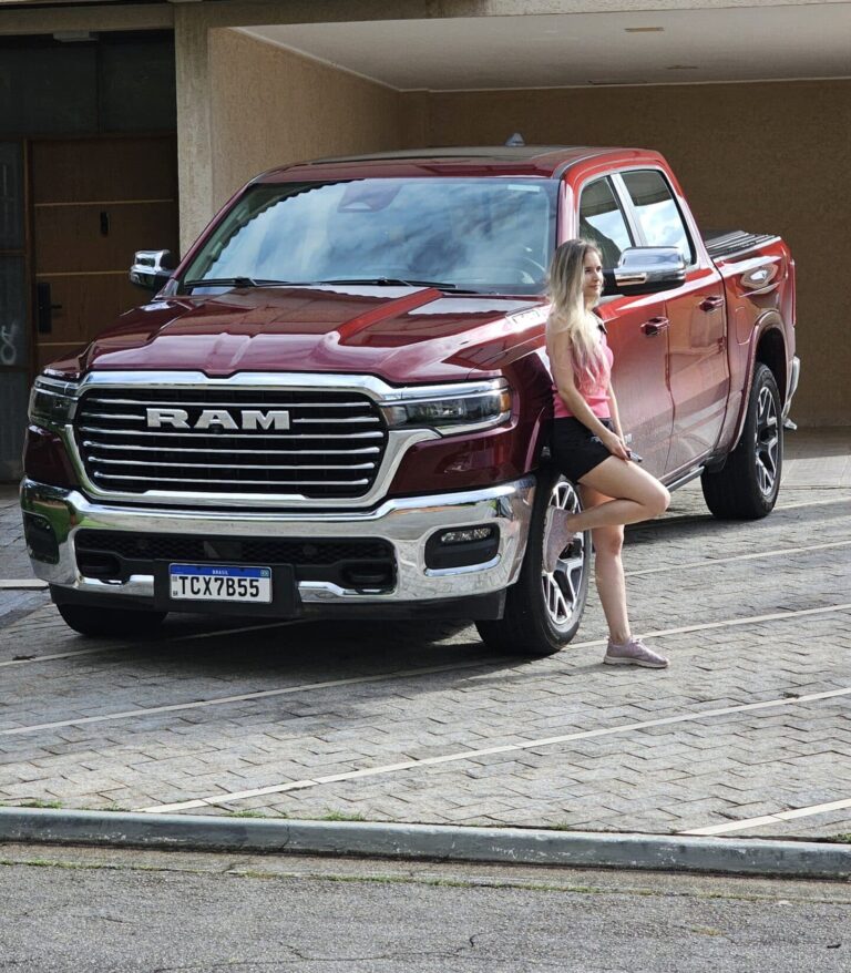 Nova RAM 1500 2025 – Potência, Luxo e Tecnologia em uma Full-Size