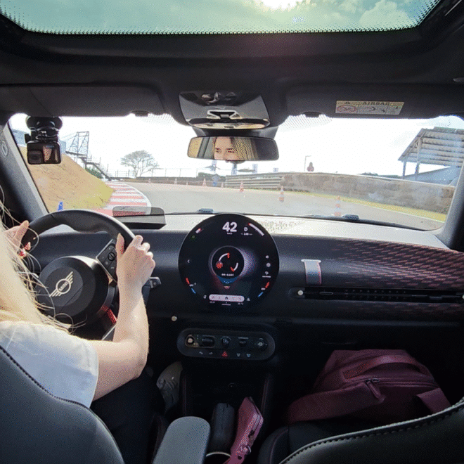 MINI John Cooper Works E MINI JCW Aceman E