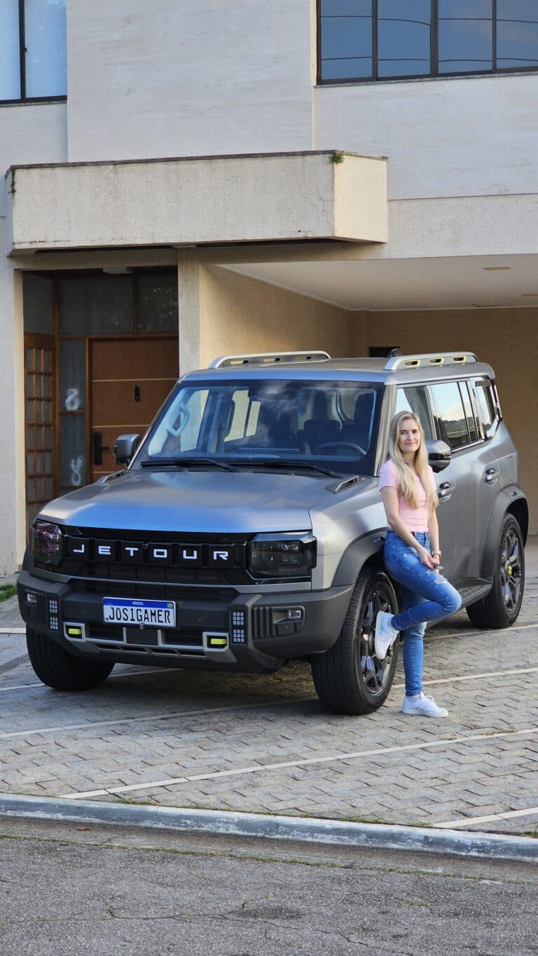 JETOUR T2 Premium | O SUV híbrido plug-in que chama atenção por onde passa