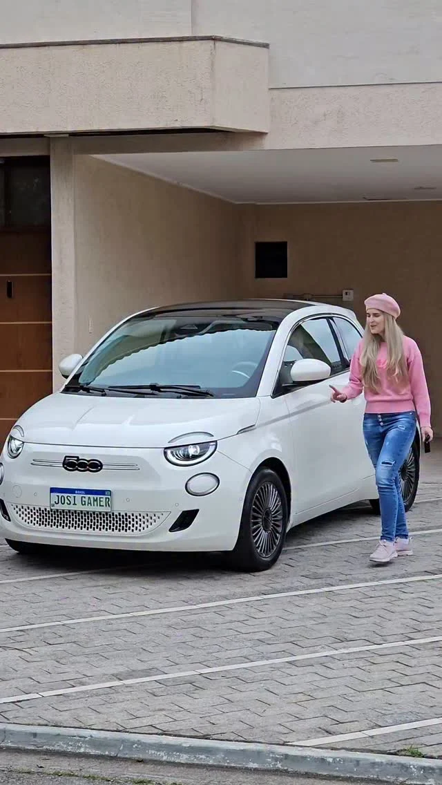 Você já conhecia o 500e ?

#carro #carros #fiat #fiat500 #fiat500e #cinquecento #fiatbr 

@fiatbr 
@fiat